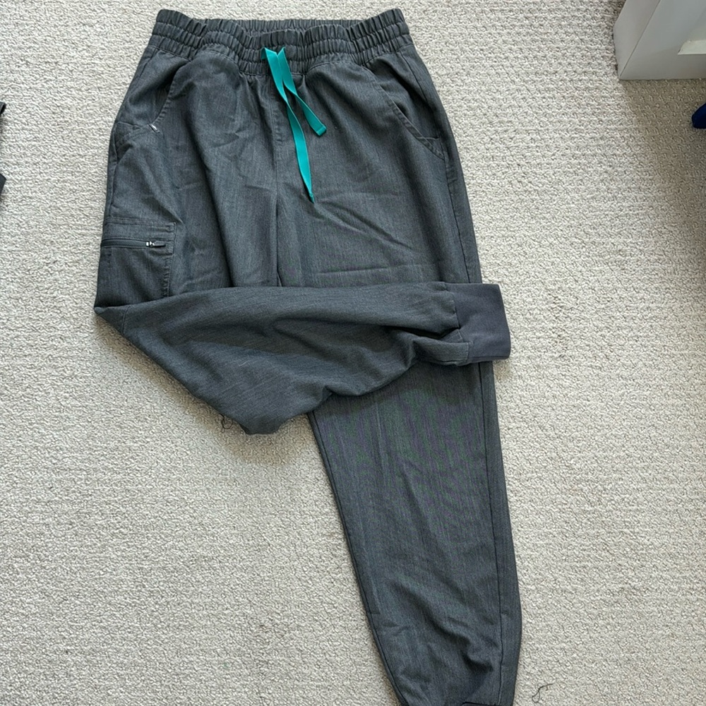 Zamora high waisted Figs joggers